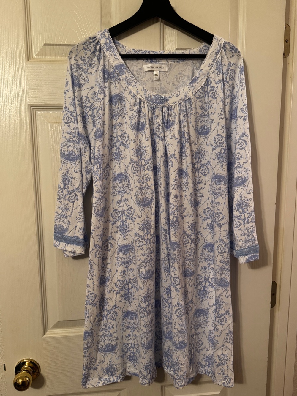 Carole Hochman Women’s XL Blue & White Floral Toile Nightgown